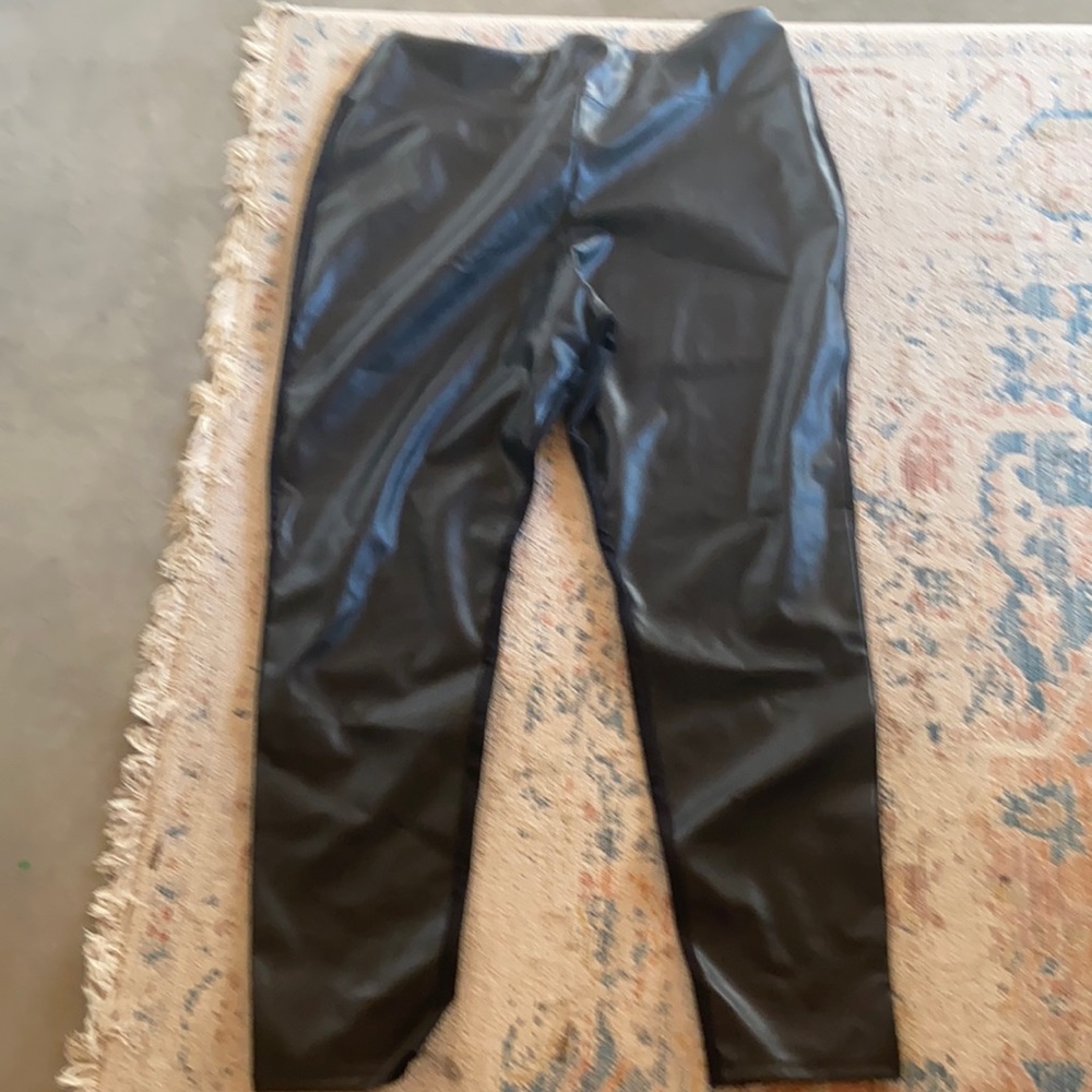 Leather leggings